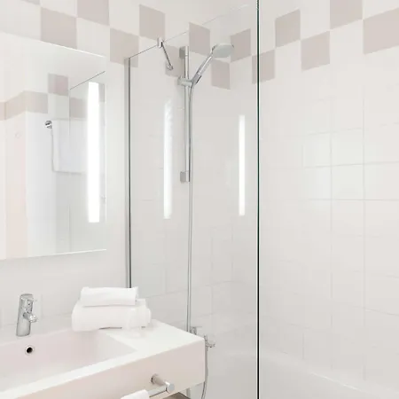 Ibis Styles Gare De L'est Chateau Landon Hotel 3*